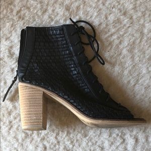 Rebels Heel